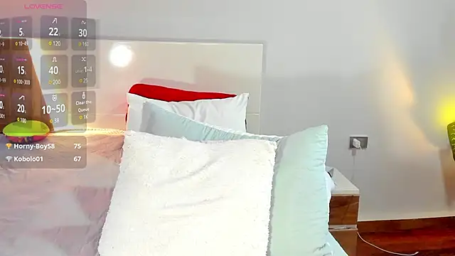 Snapshot of ClaraMariaMon chatting on 01/10/25, 10:04 ClaraMariaMon online show from 01/10/25, 10:04