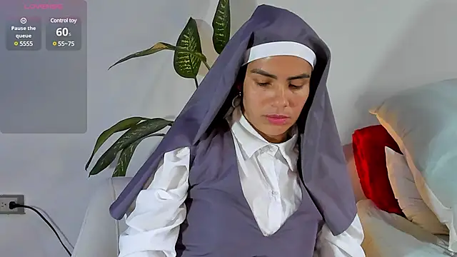 Snapshot of ClaraMariaMon chatting on 01/21/25, 06:55 ClaraMariaMon online show from 01/21/25, 06:55