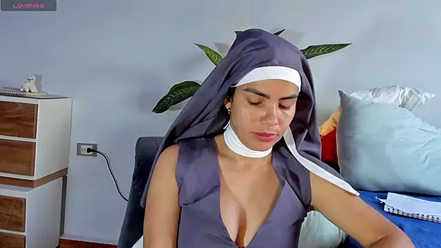 Snapshot of ClaraMariaMon chatting on 02/12/25, 03:16 ClaraMariaMon online show from 02/12/25, 03:16