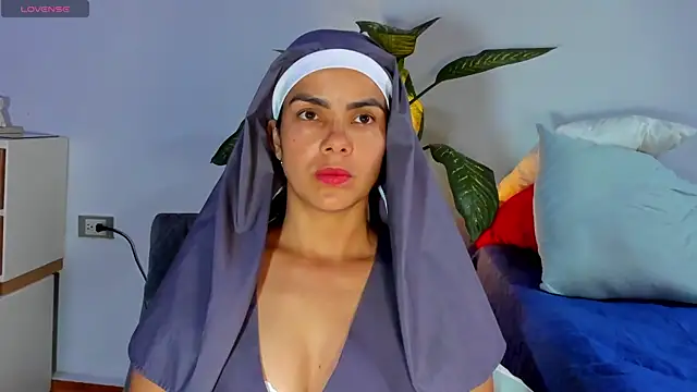 Snapshot of ClaraMariaMon chatting on 02/12/25, 06:19 ClaraMariaMon online show from 02/12/25, 06:19