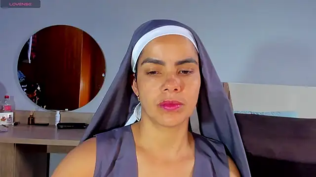 Snapshot of ClaraMariaMon chatting on 03/13/25, 01:18 ClaraMariaMon online show from 03/13/25, 01:18