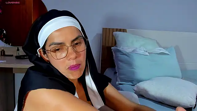 Snapshot of ClaraMariaMon chatting on 03/14/25, 10:05 ClaraMariaMon online show from 03/14/25, 10:05