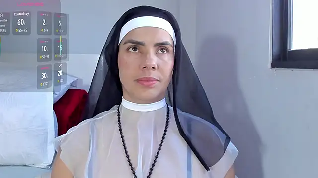 Snapshot of ClaraMariaMon chatting on 10/07/25, 06:49 ClaraMariaMon online show from 10/07/25, 06:49