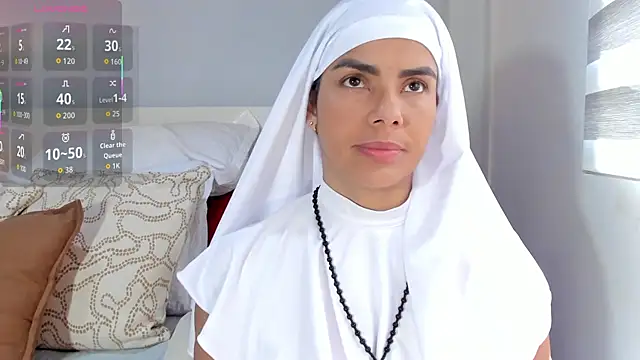 Snapshot of ClaraMariaMon chatting on 10/09/25, 03:43 ClaraMariaMon online show from 10/09/25, 03:43