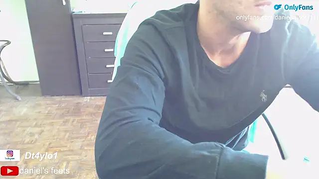 Snapshot of sexualtensionrelation chatting on 02/01/25, 01:09 sexualtensionrelation online show from 02/01/25, 01:09