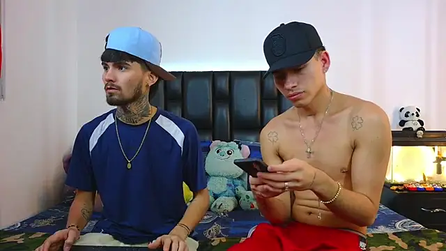 Snapshot of Brutal_Sex_Fucking chatting on 04/25/26, 04:37 Brutal Sex Fucking online show from 04/25/26, 04:37