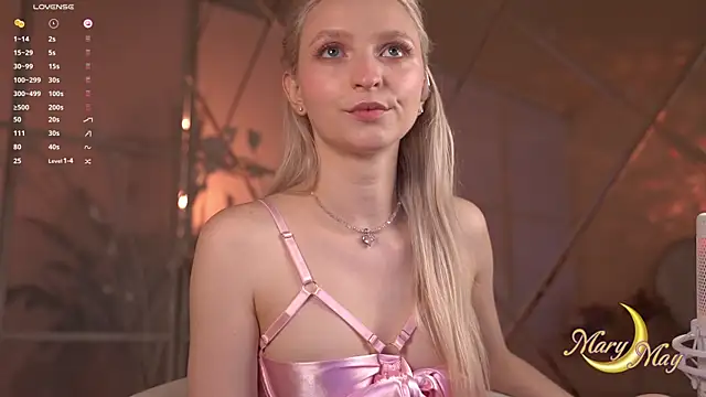 Snapshot of marylunamay chatting on 06/12/26, 04:33 marylunamay online show from 06/12/26, 04:33