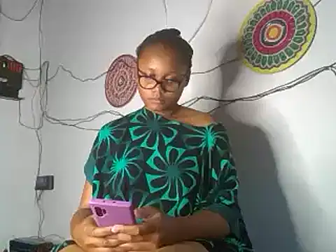 Snapshot of hot-tandy chatting on 03/13/25, 05:50 hot-tandy online show from 03/13/25, 05:50