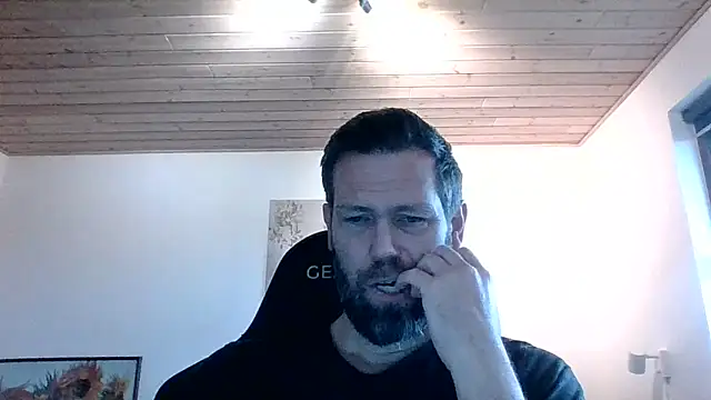 Snapshot of Gotta1 chatting on 01/18/25, 10:39 Gotta1 online show from 01/18/25, 10:39