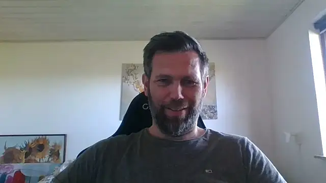 Snapshot of Gotta1 chatting on 06/25/26, 01:15 Gotta1 online show from 06/25/26, 01:15