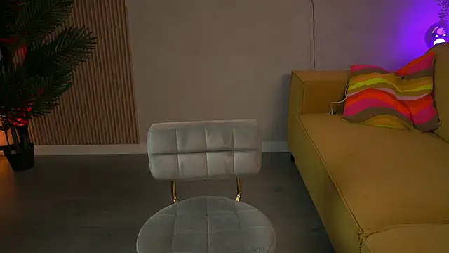 emma land online show from 12/16/25, 07:52