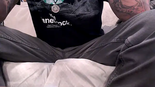 Snapshot of JohnnyKorrupt_ chatting on 11/05/25, 10:26 JohnnyKorrupt online show from 11/05/25, 10:26