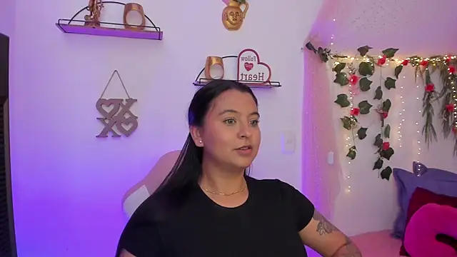 Snapshot of Sweet_Chloe06 chatting on 02/04/25, 04:39 Sweet Chloe06 online show from 02/04/25, 04:39