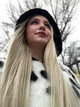 Milkyy wway online show from 03/03/25, 07:32