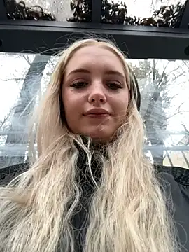 Milkyy wway online show from 10/22/25, 06:24