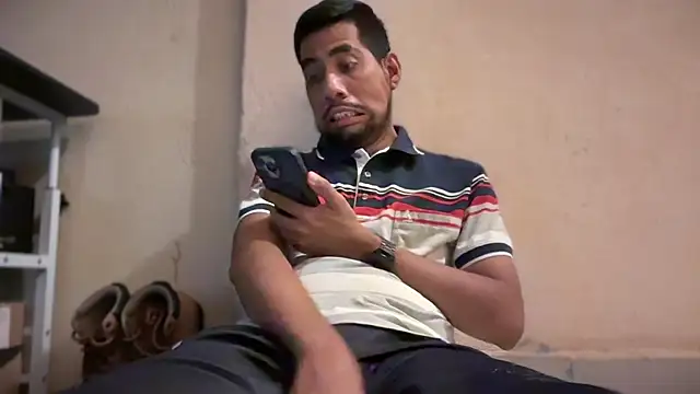 EnriquePersian197 online show from 02/04/25, 08:17