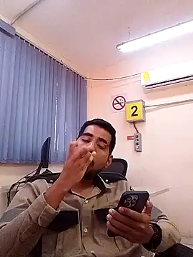 EnriquePersian197 online show from 02/06/25, 06:24