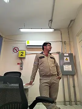 EnriquePersian197 online show from 03/08/25, 12:11