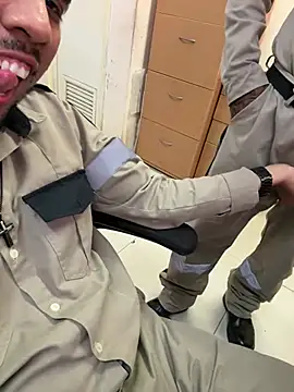 EnriquePersian197 online show from 03/15/25, 12:25