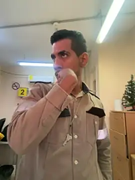 EnriquePersian197 online show from 12/01/25, 11:21