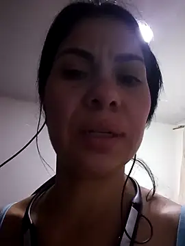 Snapshot of saralunabella chatting on 12/28/24, 02:11 saralunabella online show from 12/28/24, 02:11