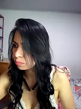 Snapshot of saralunabella chatting on 02/02/25, 04:11 saralunabella online show from 02/02/25, 04:11
