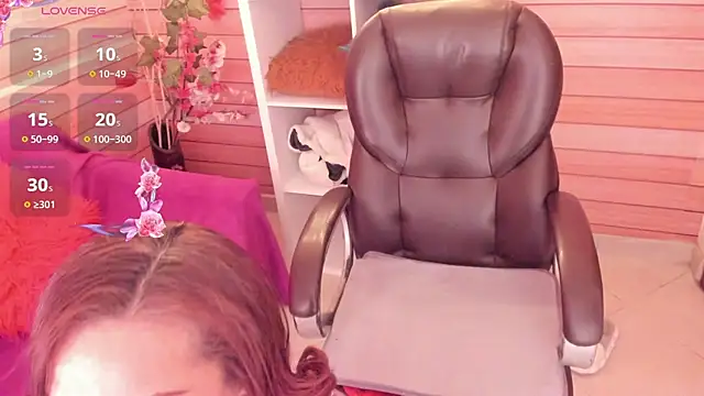 Snapshot of marien_thomson_ chatting on 04/27/26, 10:19 marien thomson online show from 04/27/26, 10:19