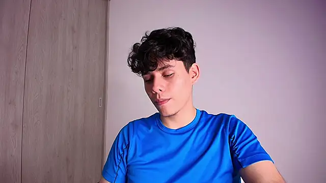 Snapshot of Naytoon__lex chatting on 01/10/25, 12:15 Naytoon lex online show from 01/10/25, 12:15