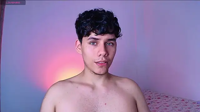 Snapshot of Naytoon__lex chatting on 11/26/25, 09:32 Naytoon lex online show from 11/26/25, 09:32