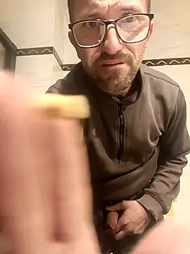 Snapshot of Porco81cazzo chatting on 12/03/25, 03:32 Porco81cazzo online show from 12/03/25, 03:32