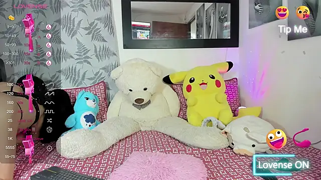 Snapshot of camy_roy chatting on 12/04/24, 05:05 camy roy online show from 12/04/24, 05:05