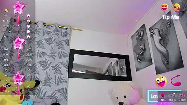 Snapshot of camy_roy chatting on 12/13/24, 10:41 camy roy online show from 12/13/24, 10:41