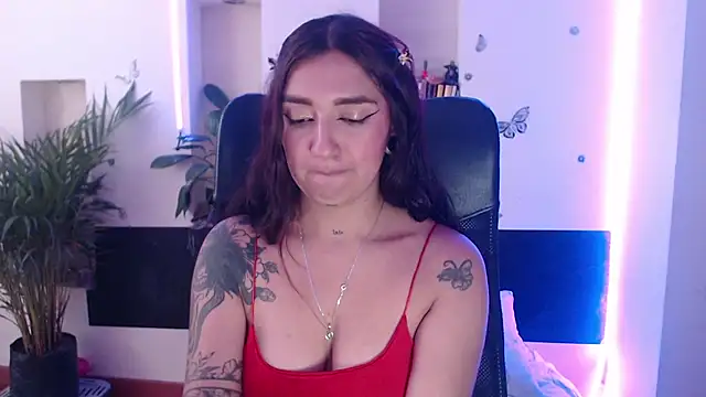 Lia-mitch online show from 02/24/25, 10:47