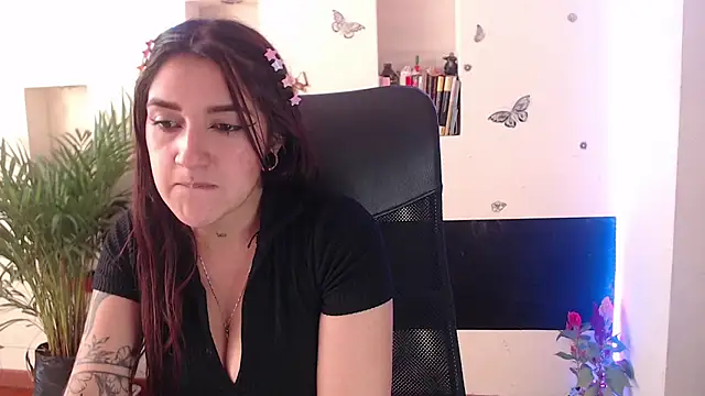 Lia-mitch online show from 03/17/25, 08:19