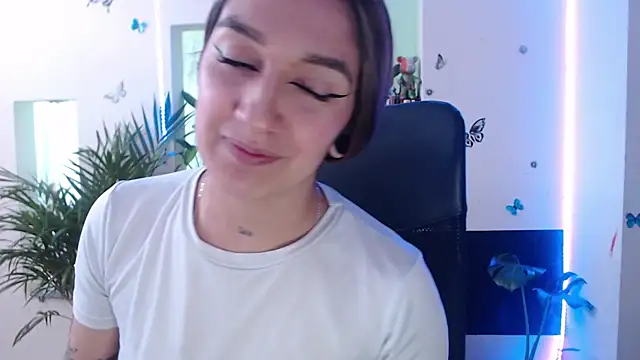 Lia-mitch online show from 09/16/25, 05:36