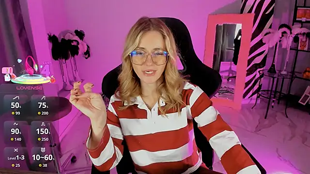 Snapshot of LadyIzabel chatting on 02/25/26, 02:37 LadyIzabel online show from 02/25/26, 02:37