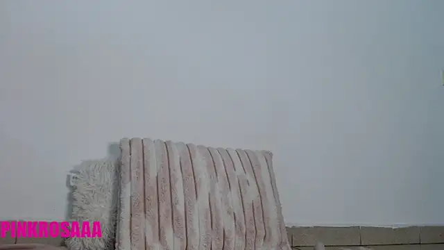 Snapshot of pinkrosaaa chatting on 06/19/26, 10:41 pinkrosaaa online show from 06/19/26, 10:41