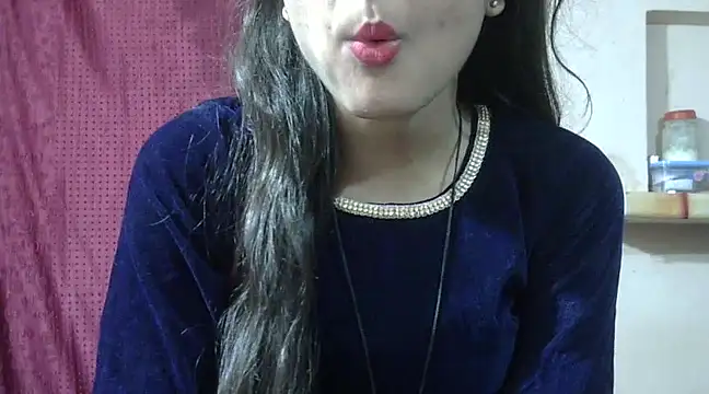 Snapshot of Aayesha chatting on 12/24/24, 08:55 Aayesha online show from 12/24/24, 08:55