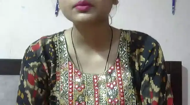 Snapshot of Aayesha chatting on 03/13/25, 01:29 Aayesha online show from 03/13/25, 01:29