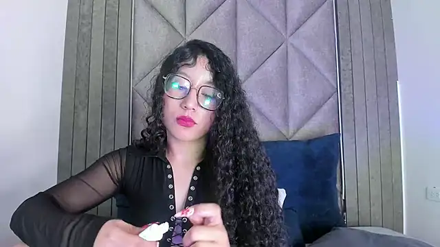 BriaConner  online show from 02/03/25, 08:46