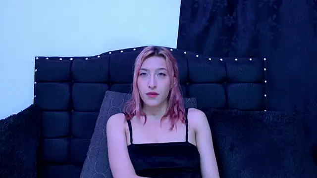 Snapshot of FULL_TENTATION_ chatting on 02/18/25, 05:42 FULL TENTATION  online show from 02/18/25, 05:42