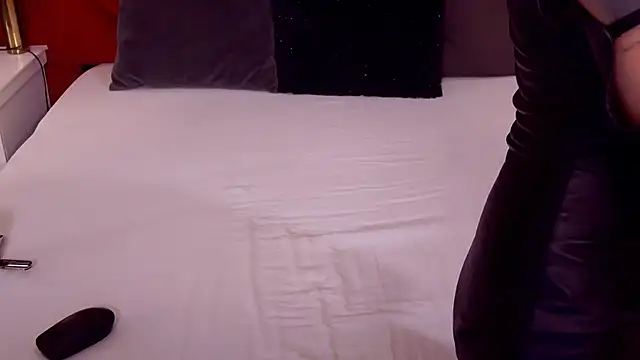 MinnieDrew online show from 01/22/25, 08:06