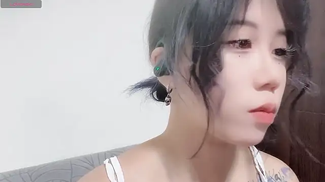 Snapshot of Fine-sand chatting on 04/24/26, 03:03 Fine-sand online show from 04/24/26, 03:03