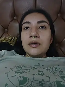 Snapshot of Hellen_Alex chatting on 02/20/26, 01:11 Hellen Alex online show from 02/20/26, 01:11