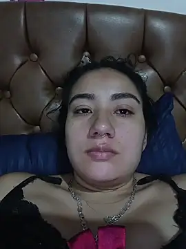 Snapshot of Hellen_Alex chatting on 03/25/26, 02:12 Hellen Alex online show from 03/25/26, 02:12