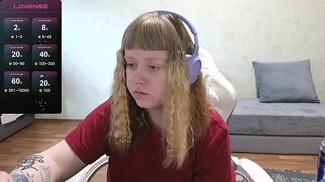 June shy0 online show from 05/03/26, 07:47