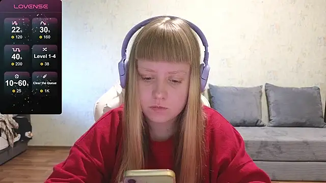 June shy0 online show from 05/05/26, 08:11
