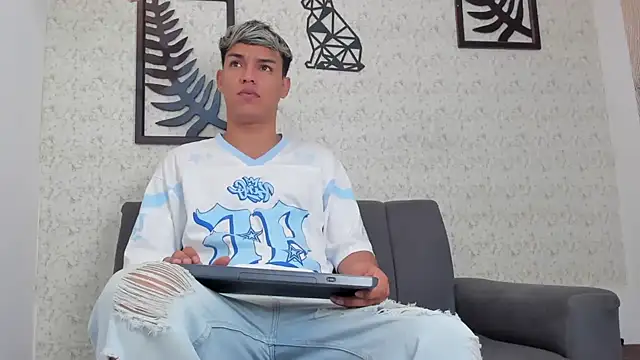 ryan carter08 online show from 09/16/25, 01:56