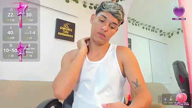 ryan carter08 online show from 10/13/25, 02:44