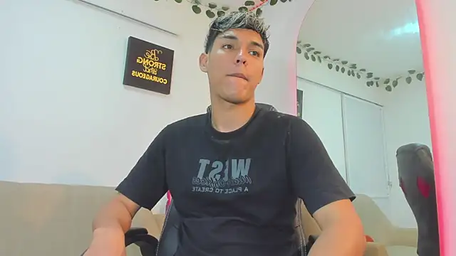 ryan carter08 online show from 11/05/25, 02:55